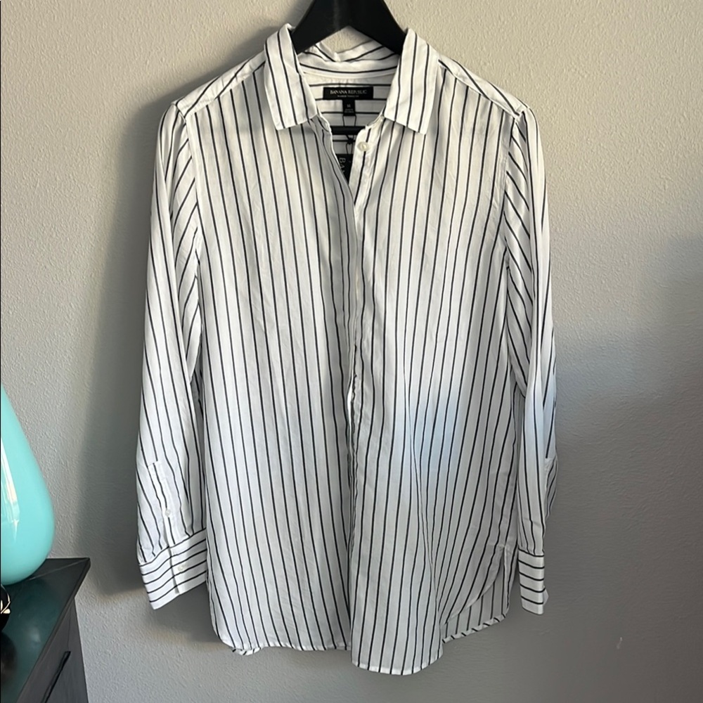 Women’s BR Parker Tunic Fit Gray and White Striped Shirt